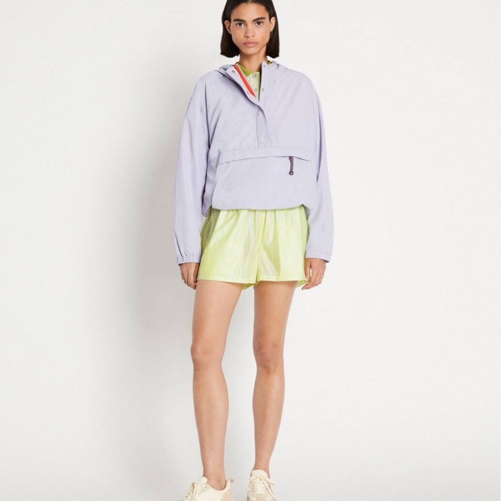 Tory Burch Iridescent Tafeta Running Shorts NWT Lemon Glow - Picture 2 of 12